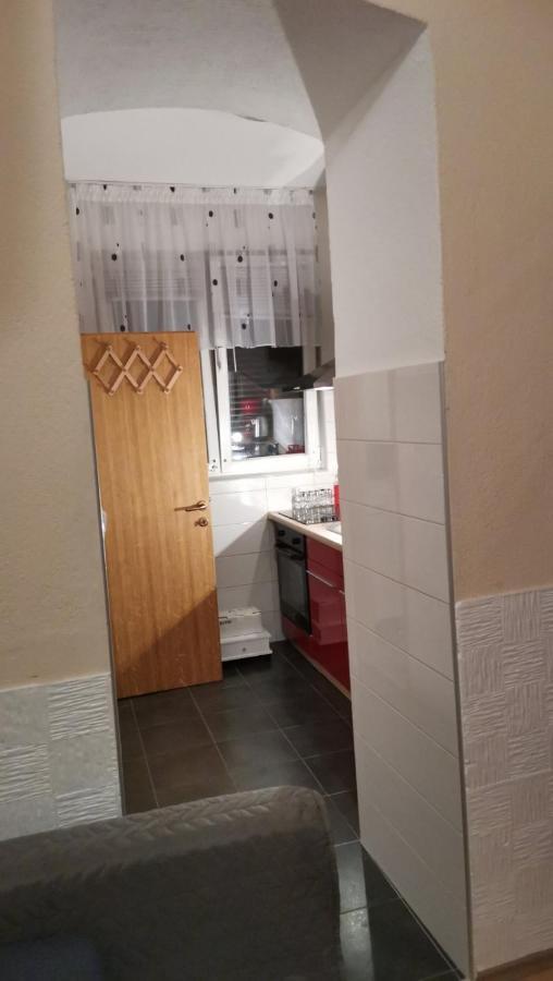 Apartman Miki พูลา ภายนอก รูปภาพ