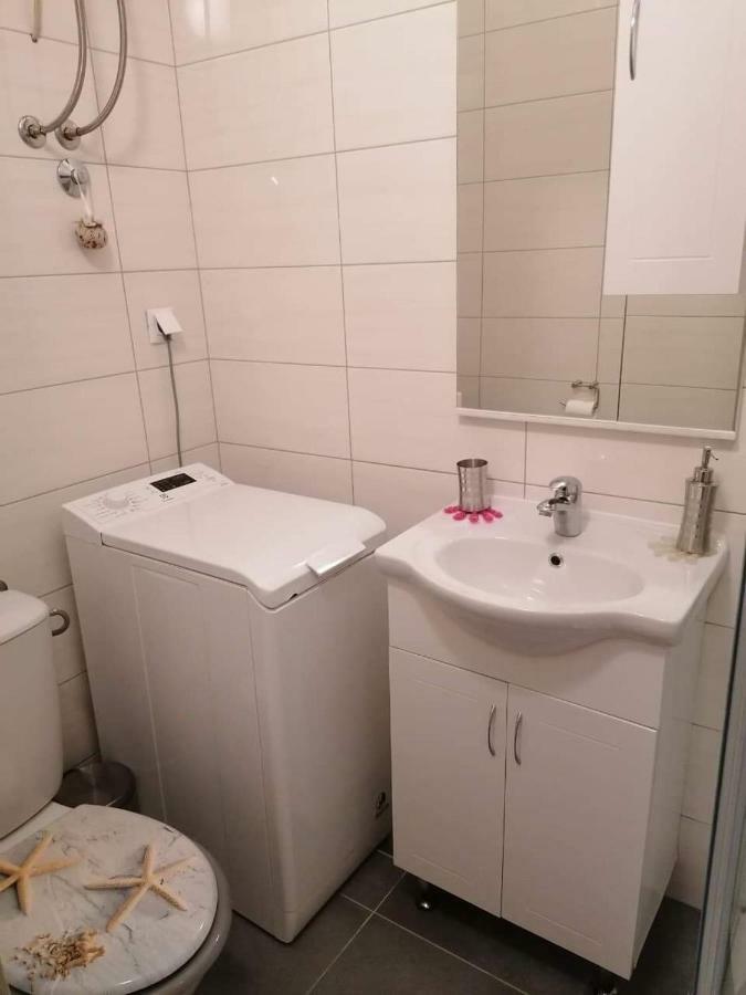 Apartman Miki พูลา ภายนอก รูปภาพ