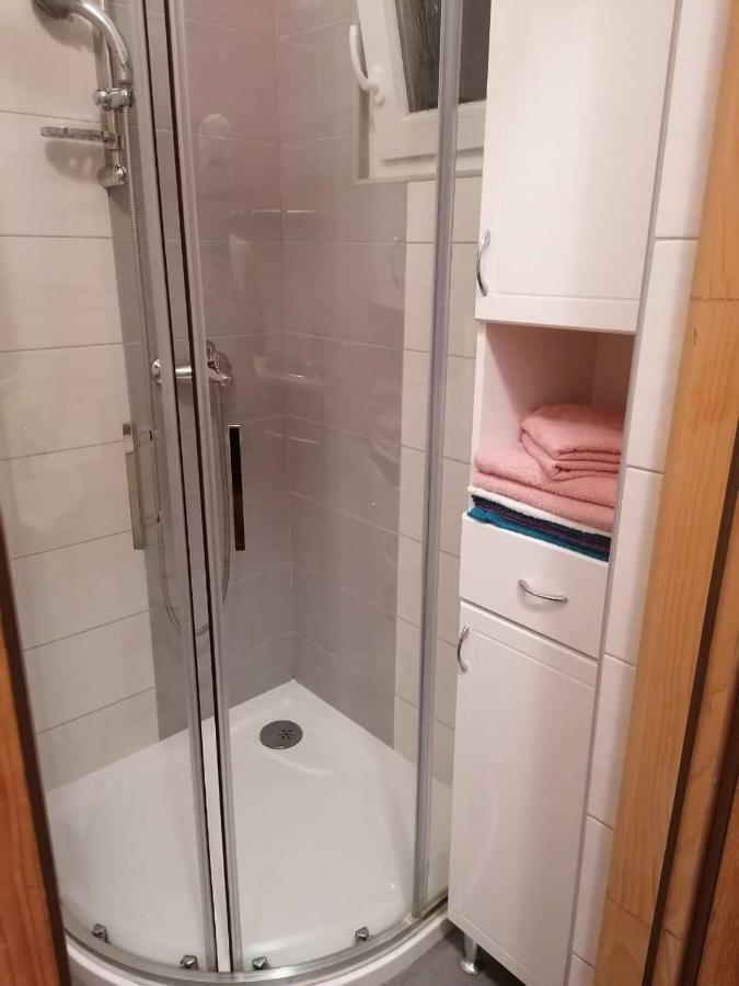 Apartman Miki พูลา ภายนอก รูปภาพ